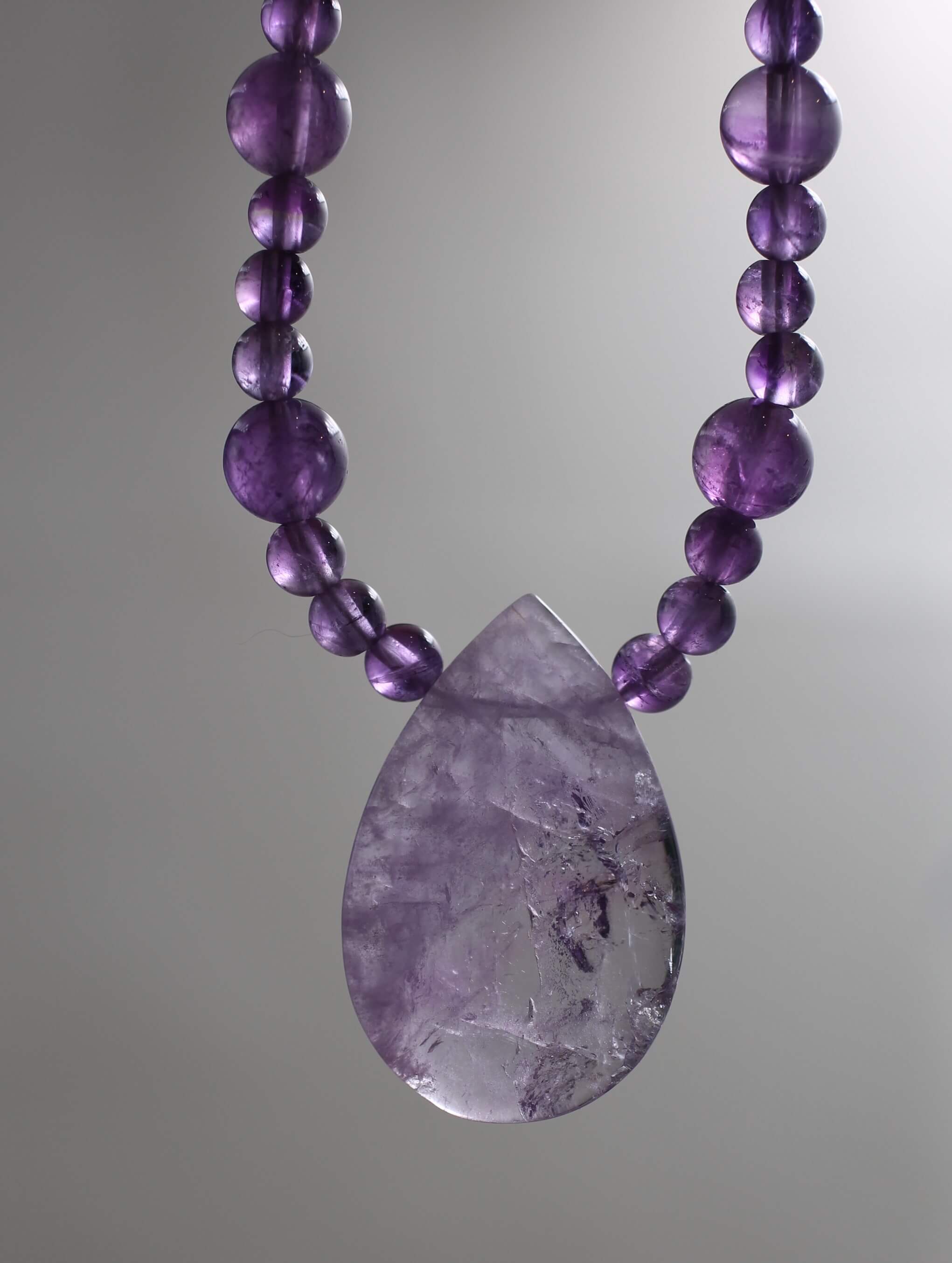 Gold and Amethyst necklace with Pendant